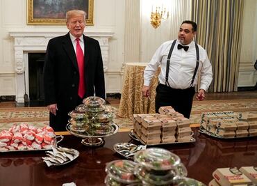 Por cierre de gobierno, Trump invita comida rápida a jugadores