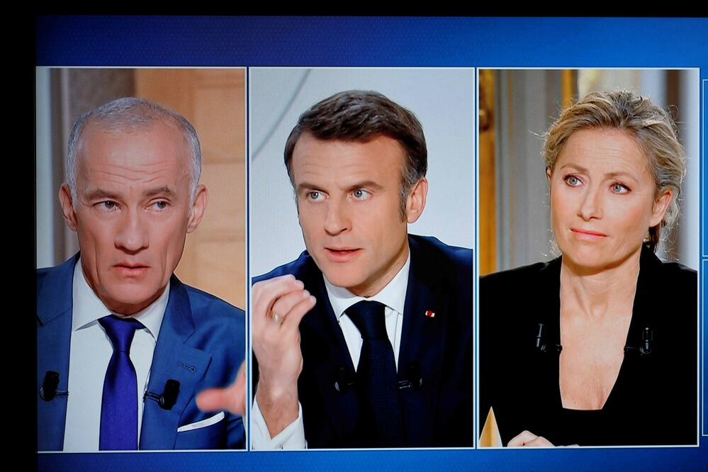 Macron: "Estamos listos para poner todos los medios para que Rusia no gane", incluso tropas. (Photo by Ludovic MARIN / AFP)