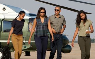 Nueva foto de Obama y sus hijas desata reacciones en Instagram