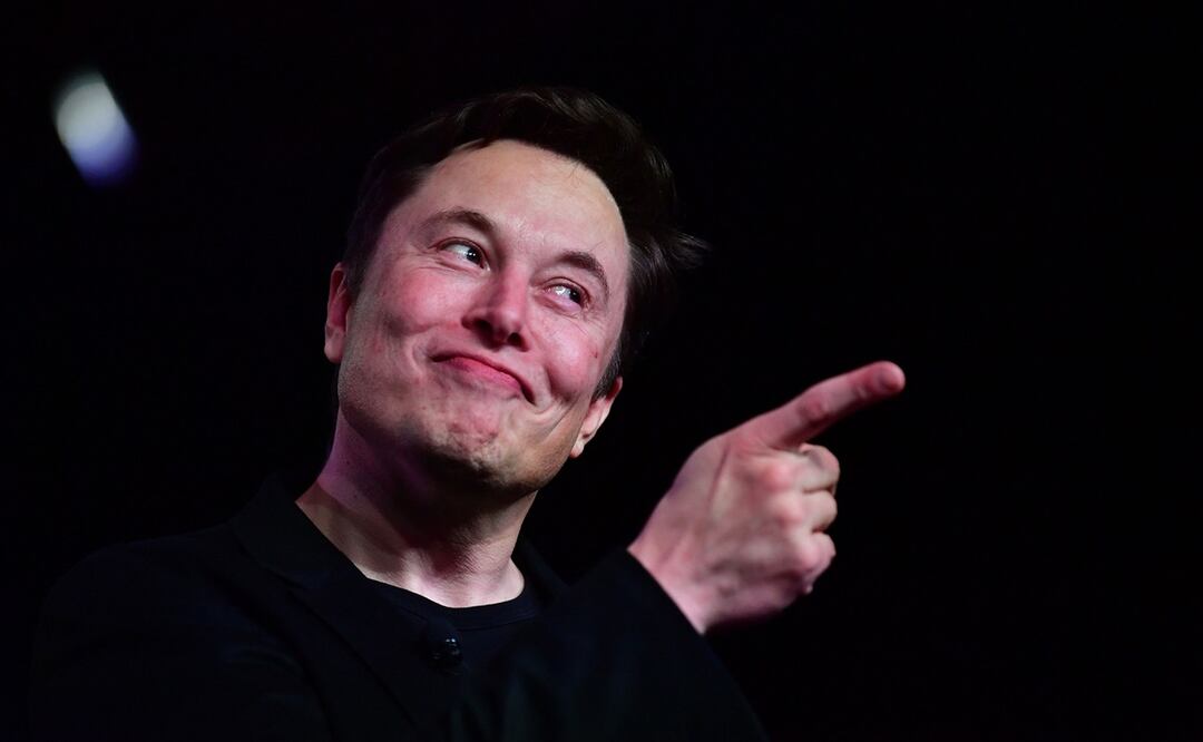 Falso Musk estafa a directora de escuela con cheque de 100 mil dólares. Foto: AFP