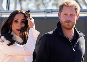 Harry y Meghan de Sussex sufren persecución "casi catastrófica" por paparazzi