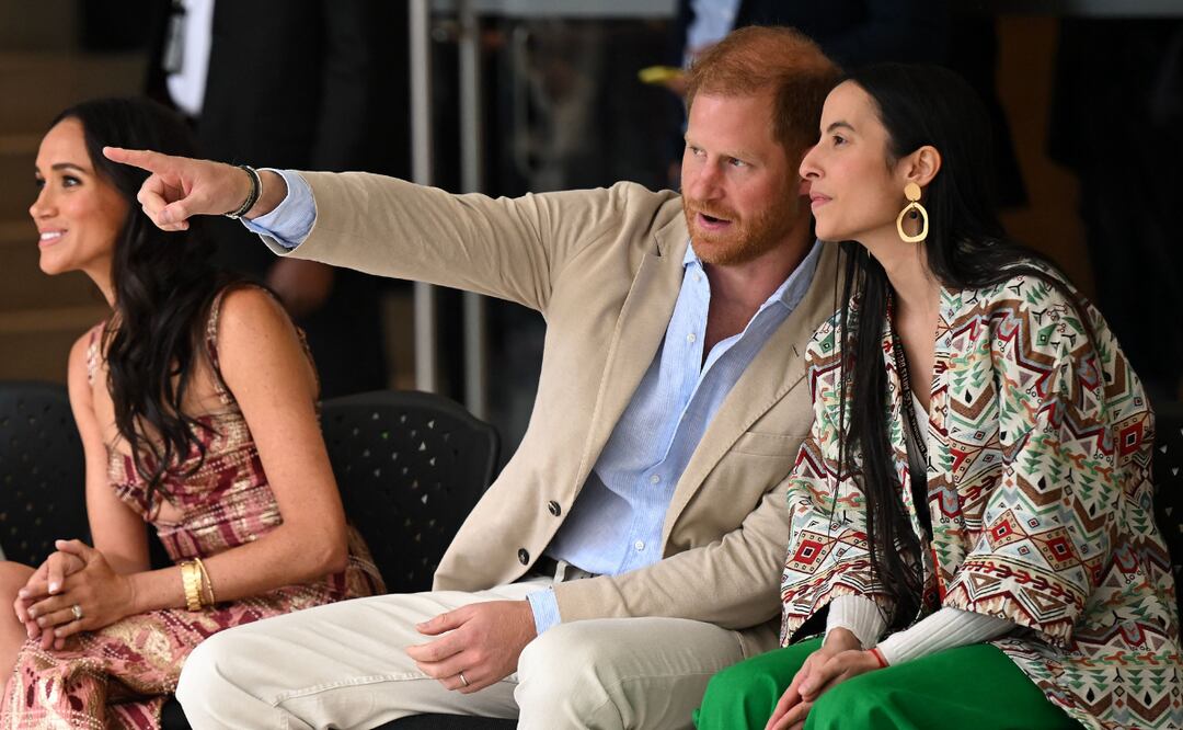 Príncipe Harry “coquetea” con directora colombiana y se aleja de Meghan Markle. ¿Se acabó el amor?. Foto: RAUL ARBOLEDA / AFP