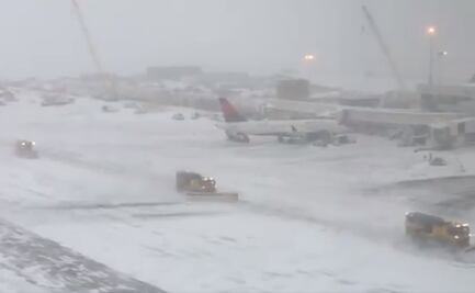 Las impactantes imágenes de la tormenta de nieve en el aeropuerto de Denver