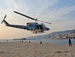 Multimillonario desaparece en naufragio de superyate en Italia