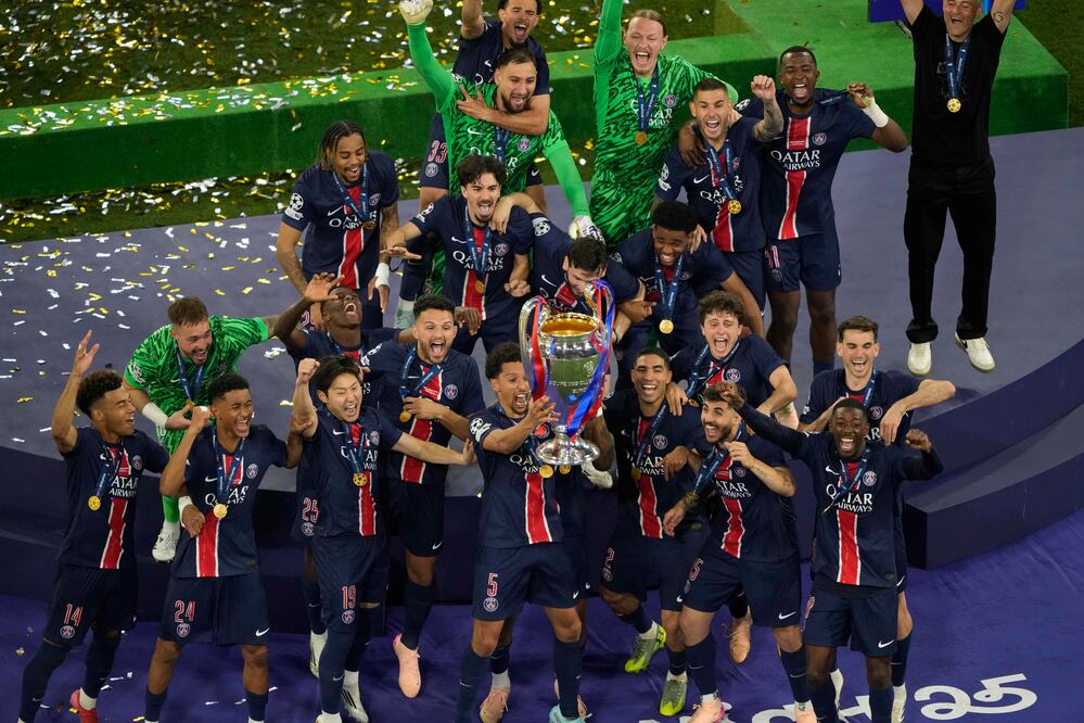 Goleada histórica: PSG 5-0 Inter y se corona campeón de la Champions League (AP Photo/Michael Probst)