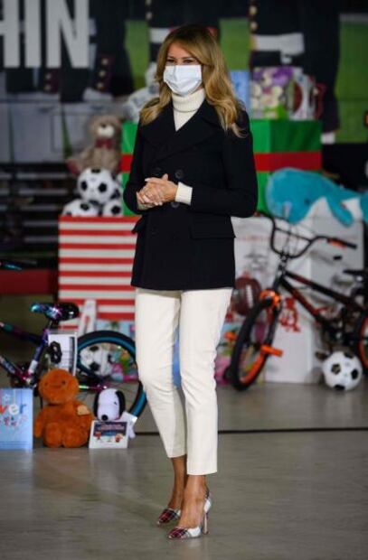 El look de lujo con el que Melania Trump asistió al evento anual de los Marines