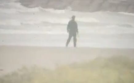 Detienen a hombre por deambular en Texas disfrazado de villano de 'Halloween'