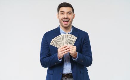 Hábitos diarios que te harán tener más dinero, según Harvard