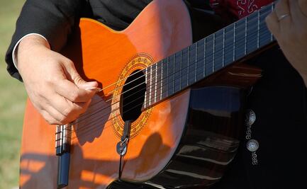 Un mariachi en el metro de Nueva York en días de pandemia