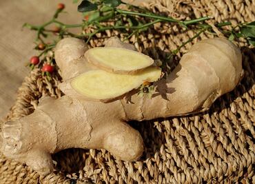 Siete beneficios saludables que aporta comer jengibre
