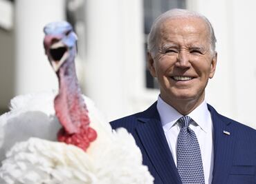Biden cumple 81 años y los votantes muestran preocupación por su edad