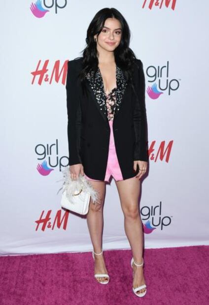 Ariel Winter deslumbra en Beverly Hills con minifalda rosa y corsé