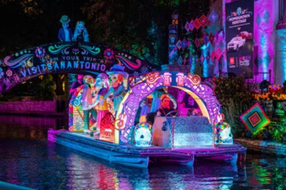 ¿Cómo y cuándo ver el desfile de Día de Muertos en el River Walk de San Antonio?