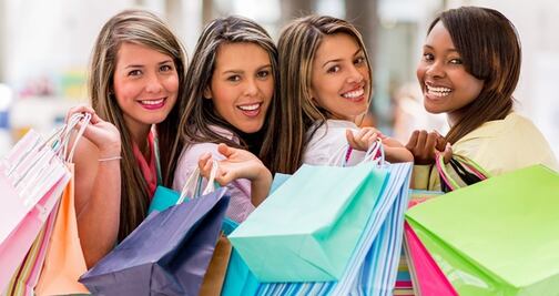 Estadounidenses gastaron 126 mil mdd en compras online de fin de año