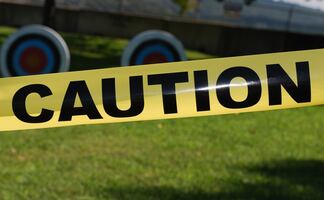 Detienen a sujeto tras amenazar en redes con un tiroteo en escuela