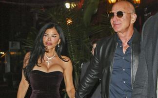 Lauren Sánchez 'se roba las miradas' con atrevido catsuit de escote push-up