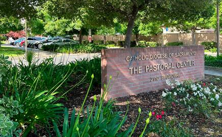 Florida no confirma ni desmiente que envió inmigrantes latinoamericanos a California