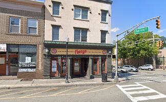 Hombre amenaza y golpea a empleados de restaurante en EU por no atenderlo