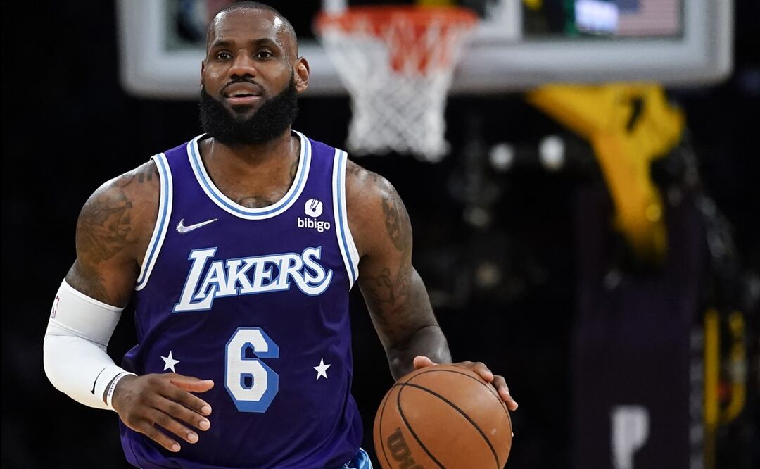 LeBron James: 'Todavía me queda mucho en el tanque para competir e inspirar en la NBA". Foto AP