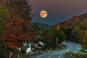 La última Superluna del año y cuatro lluvias de meteoritos; lo imperdible de noviembre