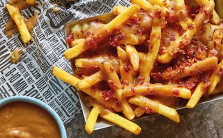 Platillos icónicos de Canadá que debes probar en tu próximo viaje