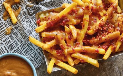 Platillos icónicos de Canadá que debes probar en tu próximo viaje 