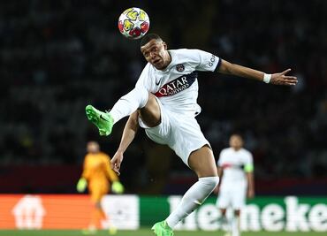Mbappé se convierte en el héroe del PSG tras anotar dos de los cuatro goles contra el Barcelona