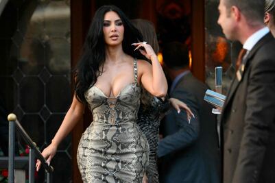 Kim Kardashian enamora Venecia con look lencero en fiesta de Lauren Sánchez y Jeff Bezos 