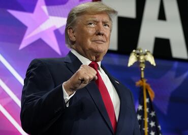 FBI devuelve a Trump los pasaportes que confiscó durante cateo en mansión