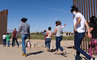 La nueva regla de EU que busca resolver peticiones de asilo en meses