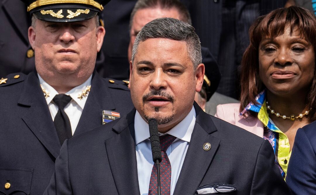Edward A. Cabán el nuevo comisionado del Departamento de Policía de Nueva York. Foto: AP Foto/Jeenah Moon