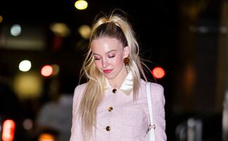Sydney Sweeney destila elegancia con minivestido de lujo en Nueva York